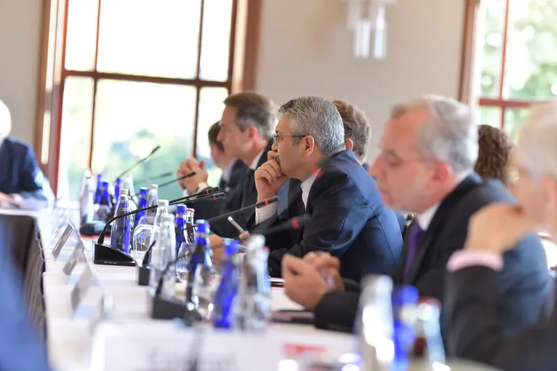 A corporate meeting photographed by Istanbulgrapher